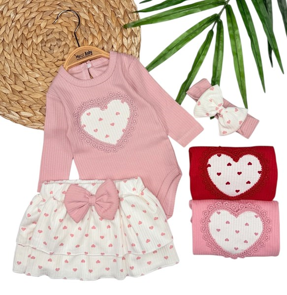 MİNİK KALP DETAYLI ETEKLİ BADİLİ TAKIM