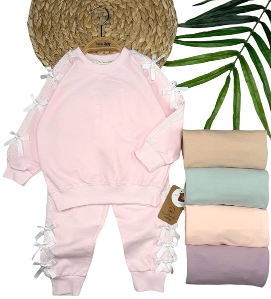 YANLARI FİYONK DETAYLI TAKIM 