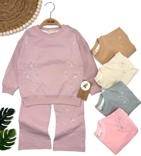 İNCİLİ ÇİÇEK DESENLİ TAKIM